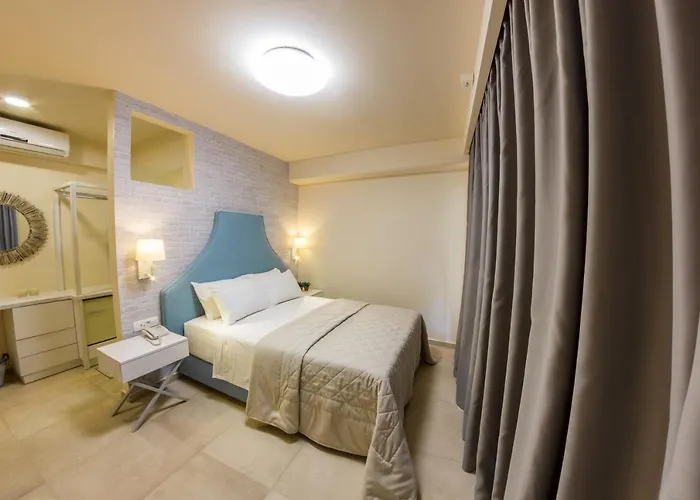 Pitsakis Hotell 3*