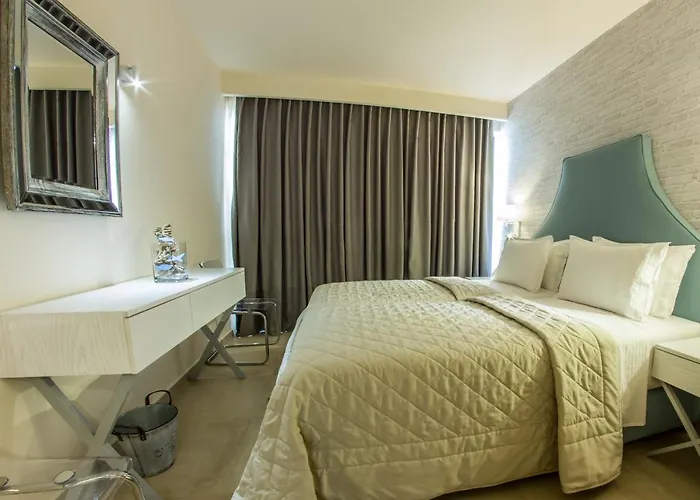 Pitsakis Hotell 3*