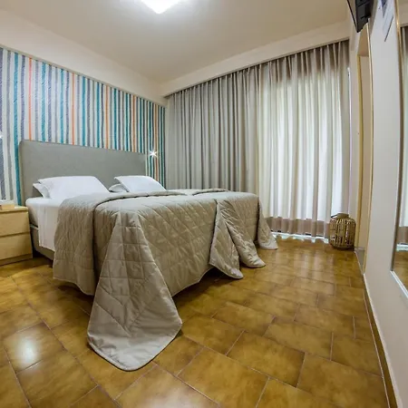Pitsakis Hotel 3*