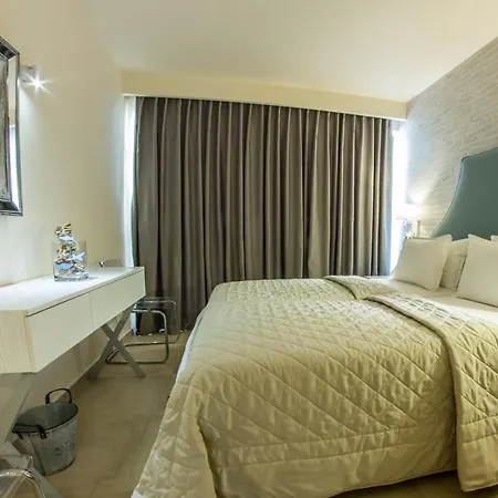 Pitsakis Hotel 3*