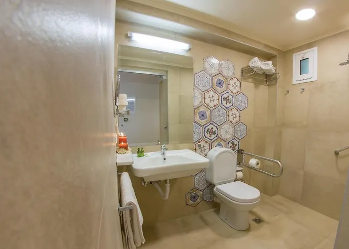 Pitsakis Otel Tolón